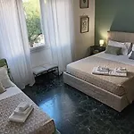 شقة Host House